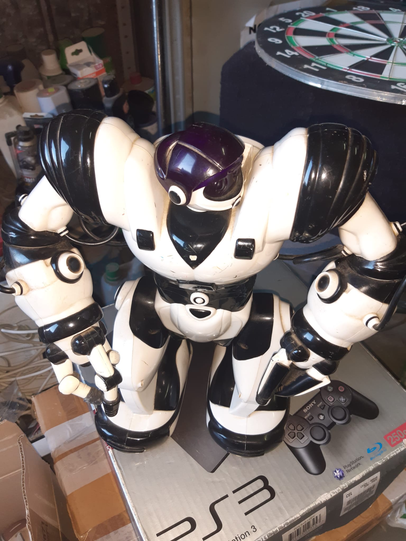 Robot giocattolo con snodi