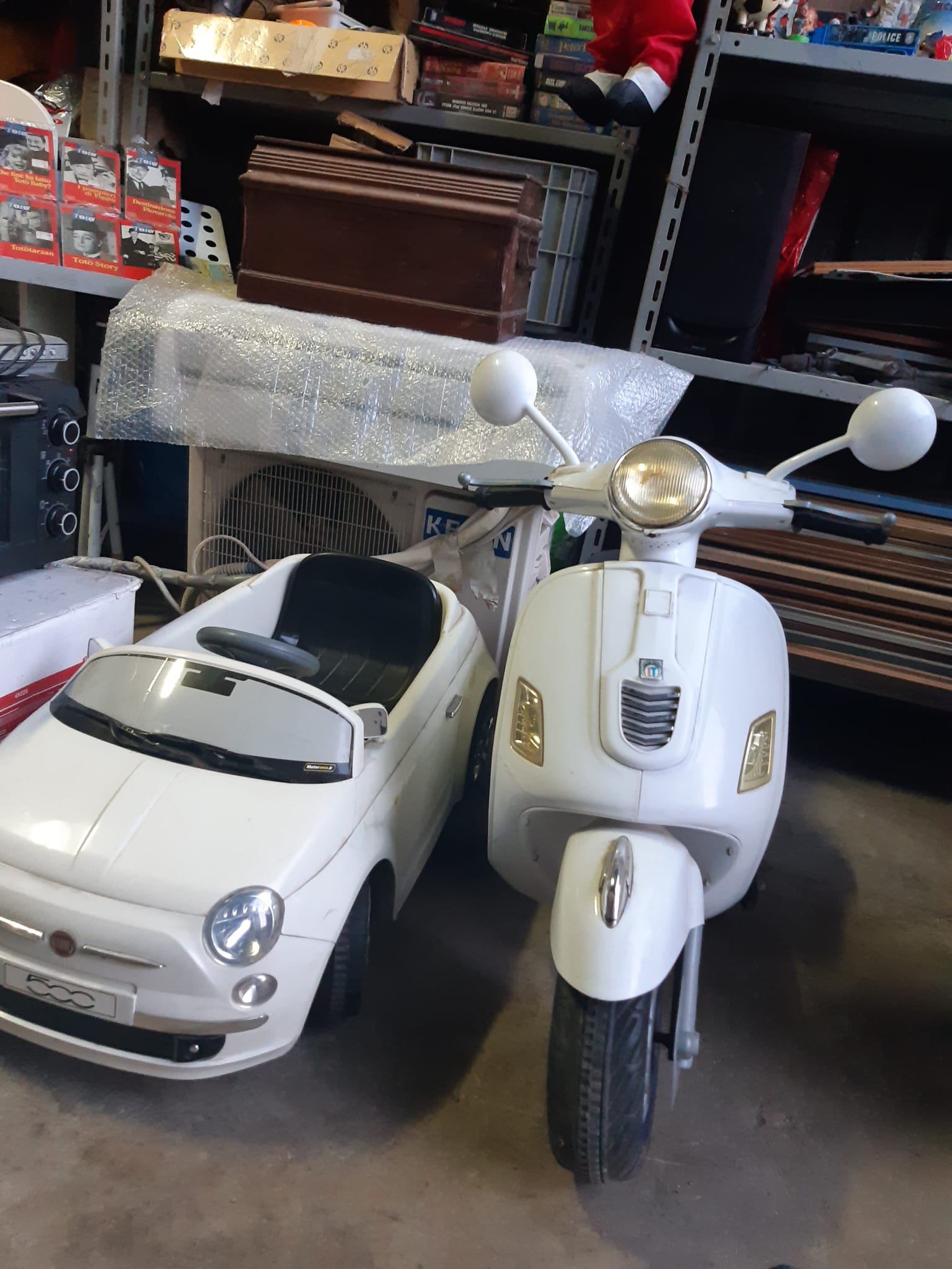 Motorino e auto giocattolo per bimbi